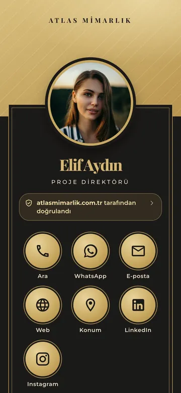 Kürsü tasarımı: Altın bant ve logo, çift altın çerçeve, altın daire düğmeler.